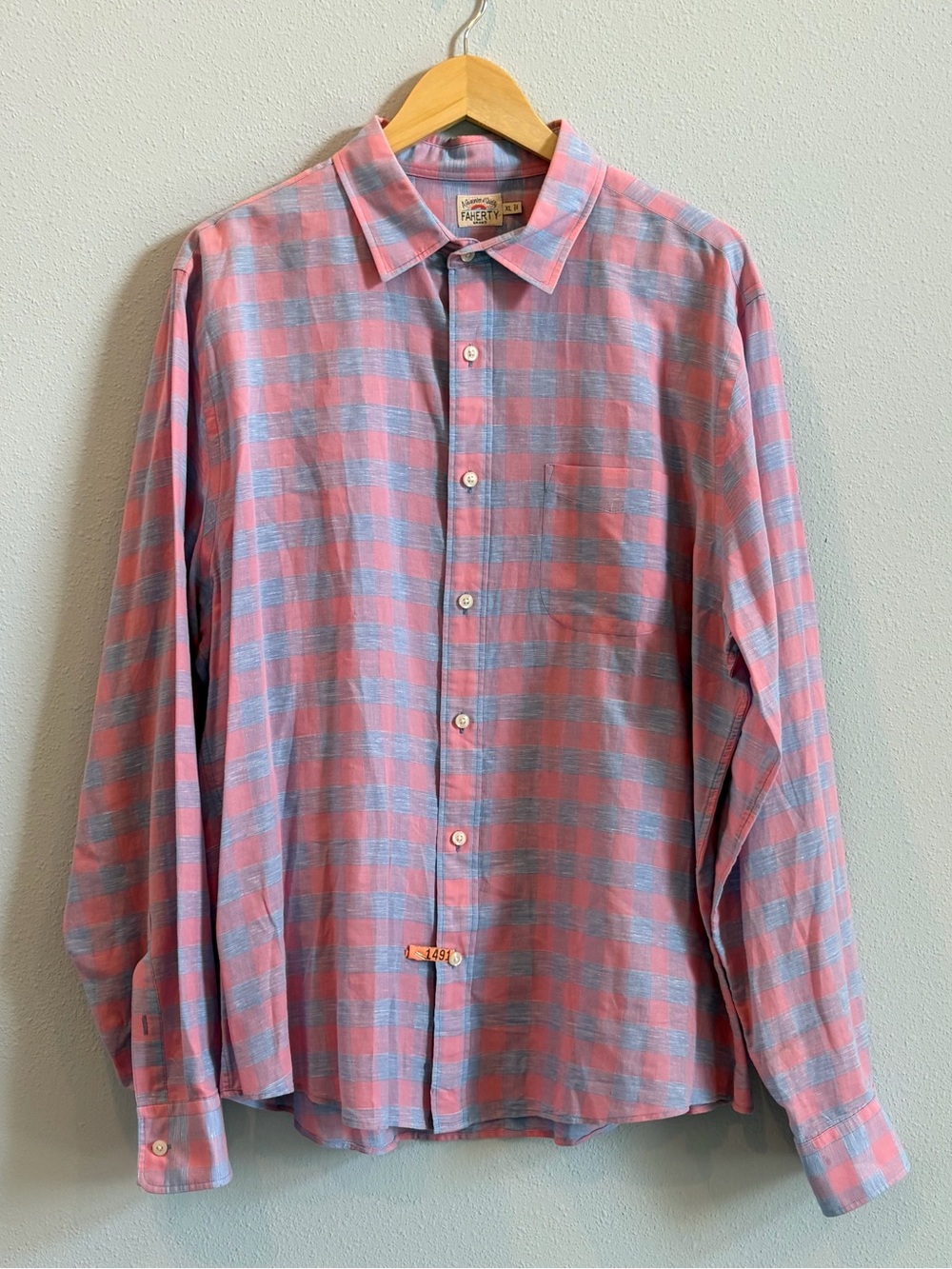 Faherty Plaid Button-Up Shirt in Pink and Light Blue size XL
